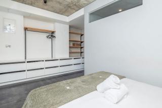 40 on L Modern Oasis with Stunning Views - 1