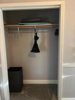 Short or Long Term Private Room with Amenities - Bakersfield - 8