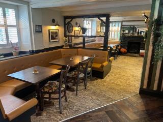 The White Lion Inn - 5