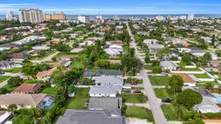 Walk to Vanderbilt Beach From Our Naples Park Home - Naples - 6