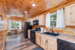 Fully Loaded Cabin In Heart Of Pigeon Forge - 1