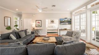Diamond Girl by Last Key Realty - Key West - 4