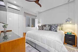 Downtown Condo Sea View Roof Pool Gym Rec Room - 8