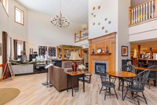 Best Western Plus Dutch Haus Inn and Suites - 9