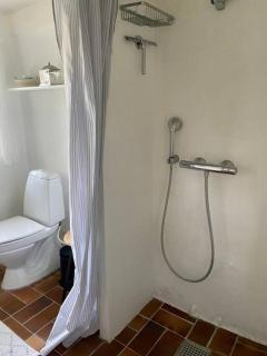 Hyggeligt sommerhus med privat have - Brundbymark - 1