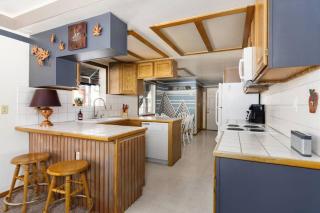 Walk to Everything l Lake Beach l Ski Resort l Casinos - 4