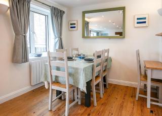 Coot Cottage - holiday house with fantastic lake views - 6