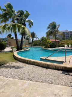 Beautiful Vibes Sun Kiss Serenity your Stylish Apt Just Steps from Eagle Beach - Palm-Eagle Beach - 9