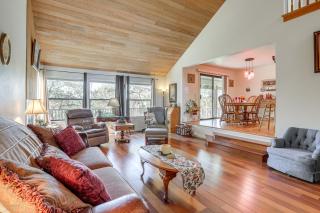 5 Mi to Lake Natoma Home with Deck in Orangevale! - Orangevale - 6