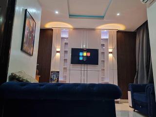 JKA 1-BEDROOM-Apart 24HRS POWER Unlimited WIFI , GARDEN PATIO AREA ,FREE DAILY HOUSEKEEPING - Lagos - 9