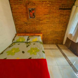 Rumah Gaharu - Kamar Pojok - 8