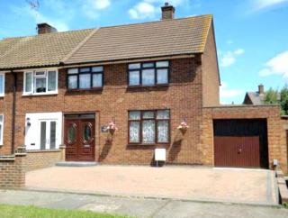 Cosy Luxurious Large 3 bedroom house, free parking, free WiFi - Havering - 9