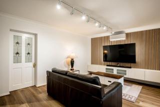 The Driscoll - Modern Smart Villa - 6