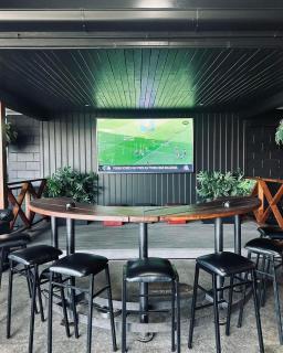 Queensland Hotel - 1