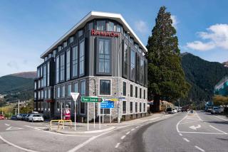 Ramada by Wyndham Queenstown Central - Queenstown - 0
