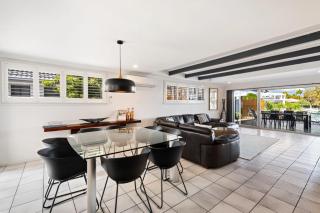 4 bedroom home on canal - 2