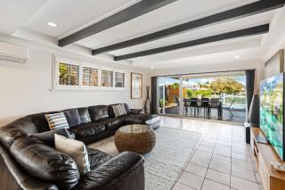 4 bedroom home on canal - 5