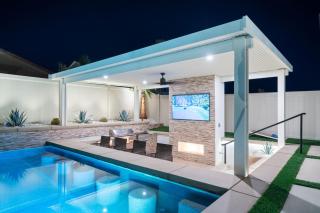 Coachella Luxe Oasis 6BR Resort Self Check-in - Coachella - 6