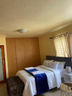 AA guest house 2 Parklands - Parklands - 8