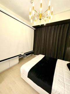 Azure 1BR with Projector - Manila - 7