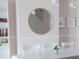 Beautiful Bright Three Bedroom House in Brighton and Hove with free parking - Portslade - 2