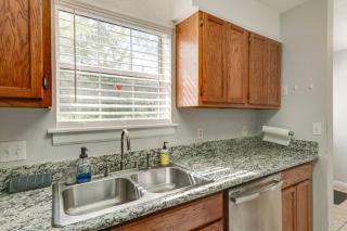 Cozy & Fun Apartment by Broadway, Room for 8! - Nashville - 5