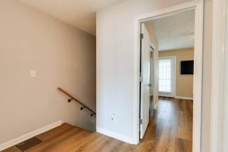 Cozy & Fun Apartment by Broadway, Room for 8! - Nashville - 3