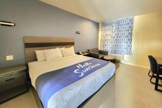 Days Inn by Wyndham Freeport - Freeport - 0