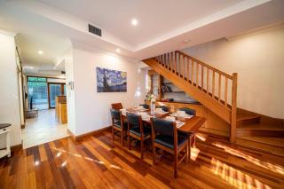 Cozy holiday home 5 mins walk to beach in Glenelg - 3