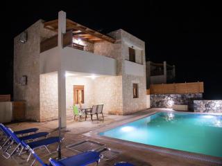 Luxurious Villa in Bali Crete with Pool - Bali - 0