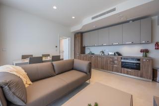 Mercury Luxe Retreat Apartment in Mercury Towers - St Julian's - 6