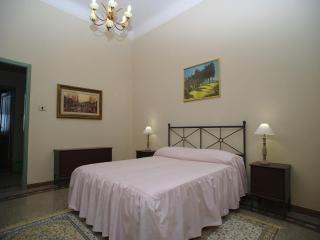 Lovely holiday home in Montefiridolfi with hill view - Montefiridolfi - 1