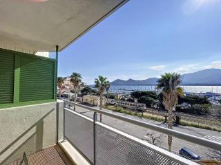 Appartement T2 avec vue panoramique sur la mer et la citadelle - 8