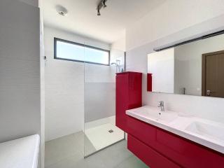 Appartement T2 avec vue panoramique sur la mer et la citadelle - 6