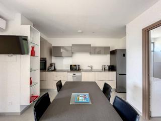 Appartement T2 avec vue panoramique sur la mer et la citadelle - 4