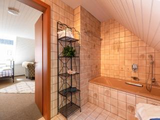 Charming Apartment in Weißenbrunn near Forest - Weißenbrunn - 2