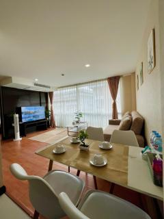 The Kris 2 Bedrooms 2 Bathrooms Apartment - 1