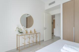 ALH Vacay 1 bedroom in Surf at Creek Beach - Dubai - 2
