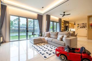 2 Storey Home near Gamuda Garden Rawang Corner Lot - Rawang - 9