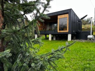 Brown Deer - z Sauną na Tarasie, Jacuzzi i Widokiem na Góry - by Deer Hills Luxury Apartments - Kocoń - 0