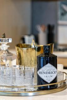 Deluxe Palm Beach Getaway - 2