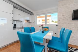 Basa modern ap by the beach - Novalja - 3