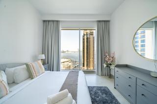 Homes Beyond I 2 BR Apartment with Panoramic Creek View - 3