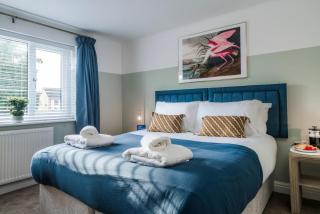 The Coach House 3 bed apartment with off-street parking in Ellesmere Port - 7