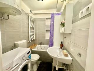 R8 Central 2BR Free Parking - Budapest - 1
