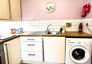 Ground Floor Flat with Free Parking & WiFi - Glasgow - 4
