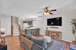 Lakefront, Hot Tub, Dock, Kayaks, Amazing Views - 2