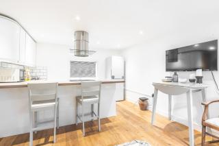 Charming & Chic, Cosy Beach Nest, Just 2-min walk! - Brighton & Hove - 5