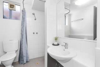 3 Cute Cunningham close to Subiaco - sleeps 2 - Perth - 9
