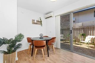 3 Cute Cunningham close to Subiaco - sleeps 2 - Perth - 6